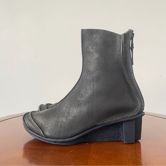 Trippen Shoes - Trippen Black Pebbled Leather Wedge Ankle Boots |